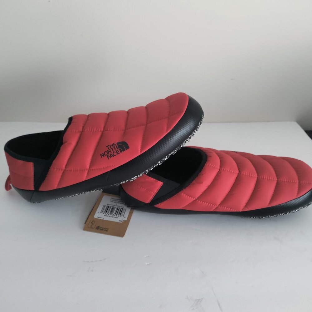 NWT The North Face Thermoball Traction Mule V Slip Ons Mens Size 14 Slippers